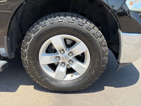 Used 2019 RAM 1500 Classic SLT AWD/4WD image 11