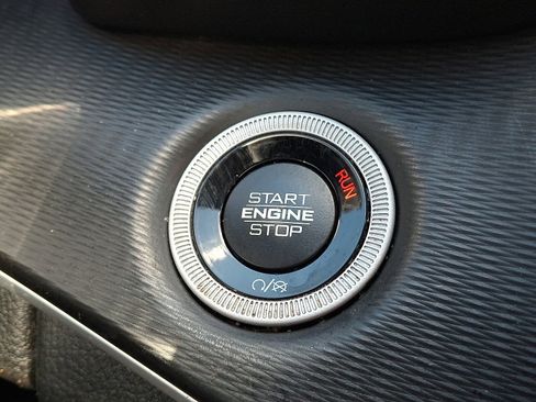 Used 2023 Jeep Grand Cherokee L Laredo image 23