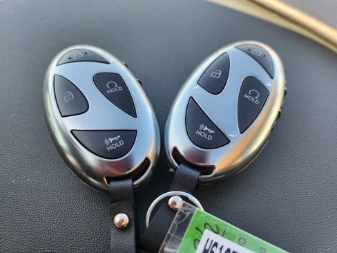 Used 2025 Hyundai Tucson Limited image 40