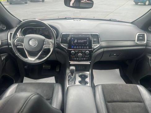 Used 2020 Jeep Grand Cherokee Altitude AWD/4WD image 17