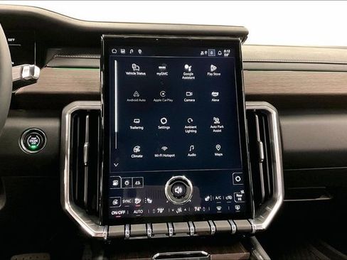 Used 2025 GMC Acadia Denali w/ Super Cruise Package image 29