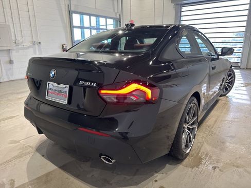 Used 2025 BMW 230i xDrive Coupe w/ Premium Package AWD/4WD image 4