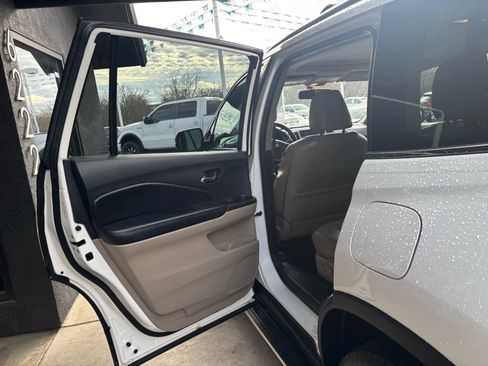 Used 2016 Honda Pilot EX-L image 11