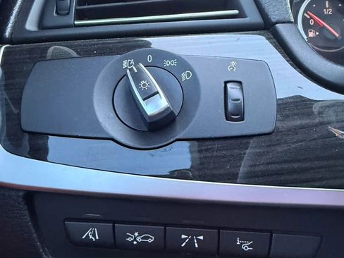 Used 2013 BMW M5 RWD image 32