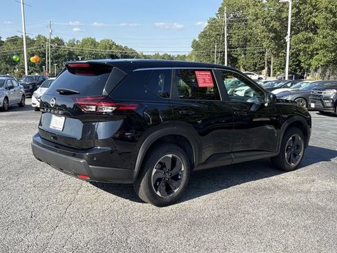 Used 2026 Nissan Rogue SV FWD image 24