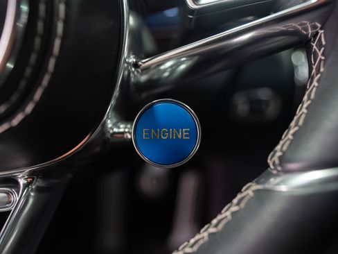 Used 2018 Bugatti Chiron image 19