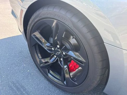 Used 2023 Chevrolet Camaro SS RWD image 10