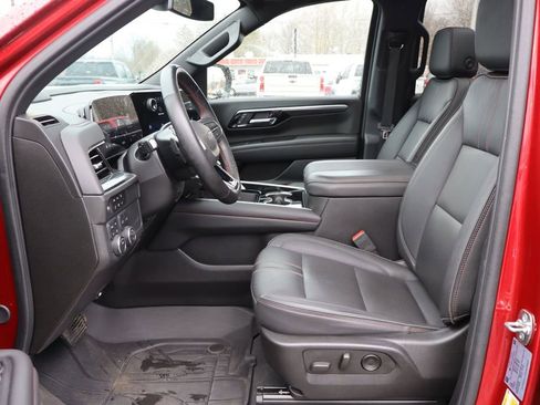 Used 2025 Chevrolet Tahoe RST w/ Comfort Package image 5