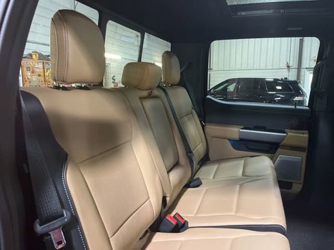 Used 2022 Ford F150 Lariat w/ Equipment Group 502A High image 24