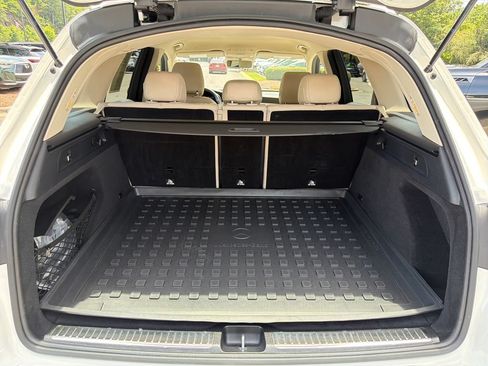 Used 2020 Mercedes-Benz GLC 300 image 40