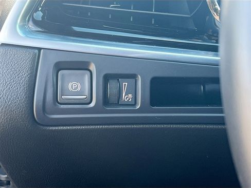 Used 2025 Cadillac XT6 Luxury w/ LPO, Floor Liner Package image 10