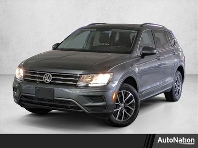 Used 2020 Volkswagen Tiguan SE w/ Panoramic Sunroof Package