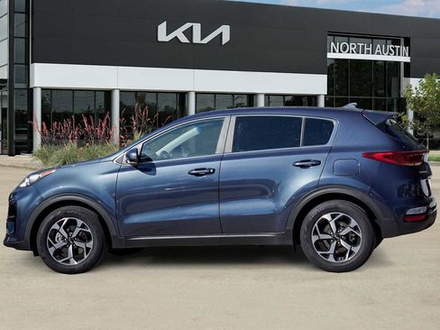 Used 2022 Kia Sportage LX image 3