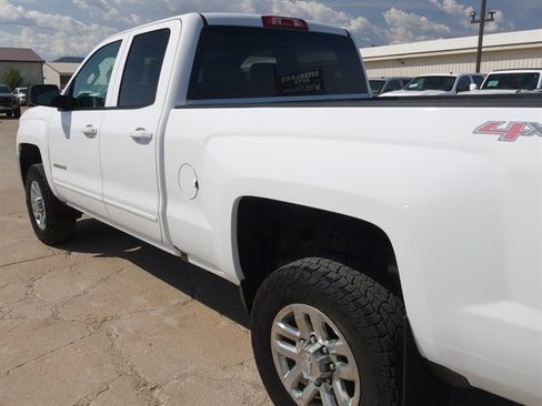Used 2016 Chevrolet Silverado 2500 LT w/ LT Convenience Package AWD/4WD image 9