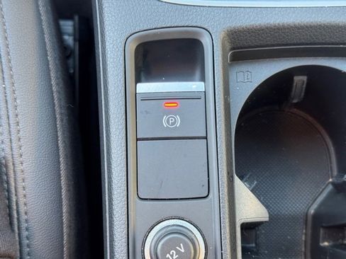 Used 2021 Audi Q3 2.0T Premium w/ Convenience Package image 28