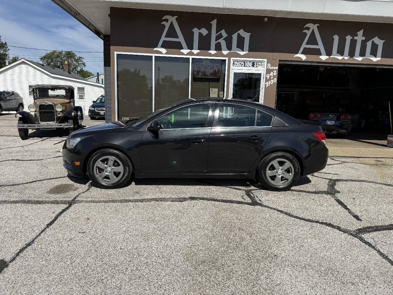 Used 2014 Chevrolet Cruze LT FWD image 6