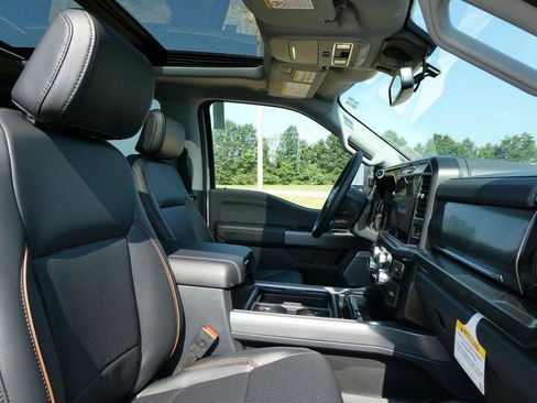 New 2026 Ford F250 Lariat w/ Black Appearance Package AWD/4WD image 11