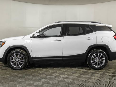 Used 2023 GMC Terrain SLT image 20