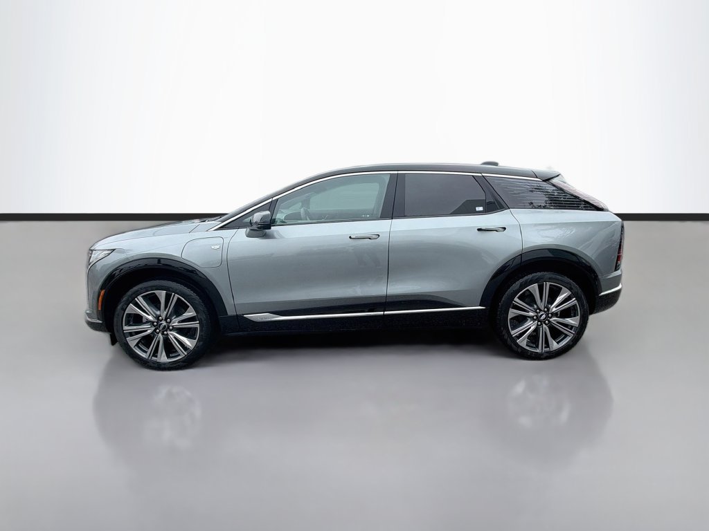 Certified 2025 Cadillac Optiq Luxury 2 AWD/4WD image 8