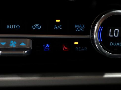 Certified 2024 Ford Expedition XLT AWD/4WD image 5