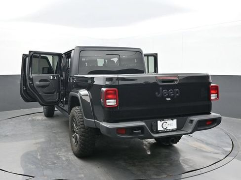Used 2023 Jeep Gladiator Sport AWD/4WD image 61