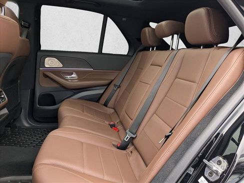 Used 2025 Mercedes-Benz GLE 450e 4MATIC image 21