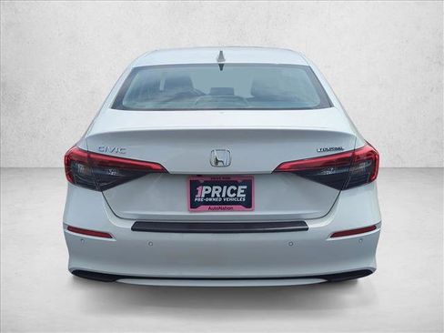 Used 2024 Honda Civic Touring image 7