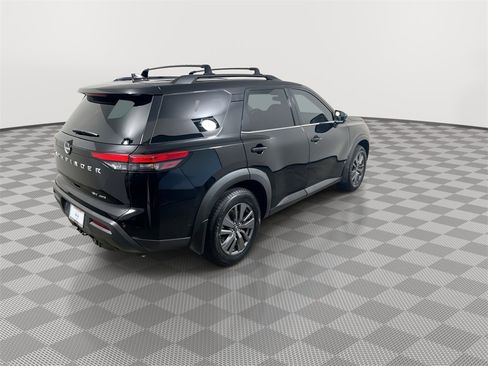 Certified 2022 Nissan Pathfinder SV w/ SV Premium Package image 8