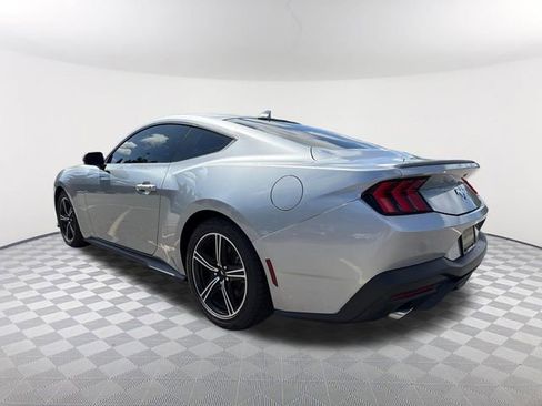 Used 2024 Ford Mustang Premium image 7