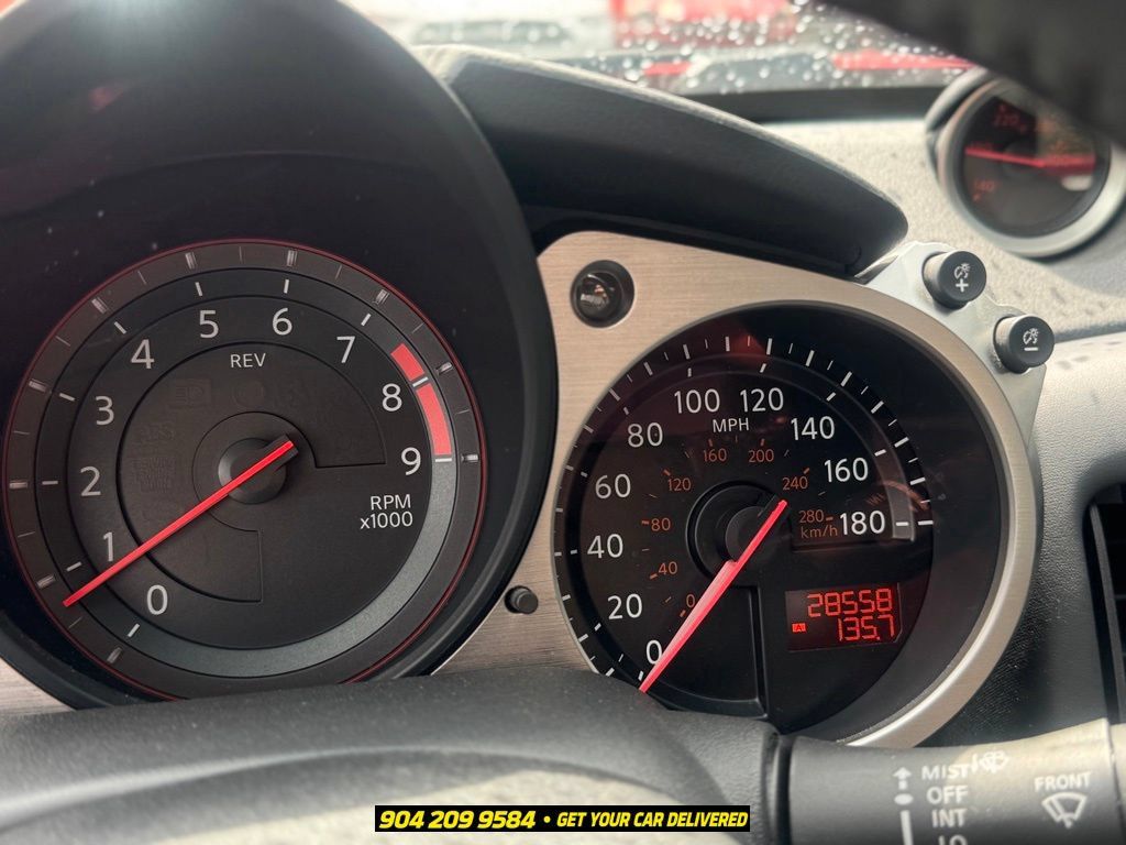 Used 2016 Nissan 370Z Coupe RWD image 15
