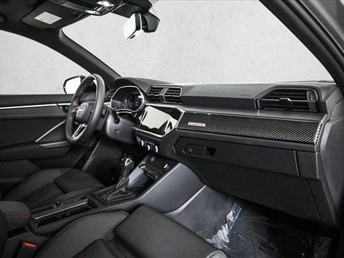 Certified 2025 Audi Q3 2.0T Premium Plus w/ Premium Plus Package image 23