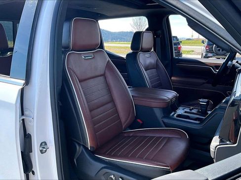 Used 2023 GMC Sierra 1500 Denali Ultimate AWD/4WD image 7