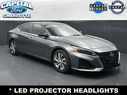 Used 2024 Nissan Altima 2.5 S FWD image 3