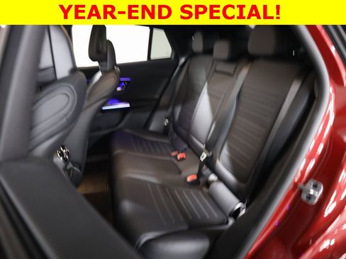 Used 2025 Mercedes-Benz GLC 300 4MATIC image 39