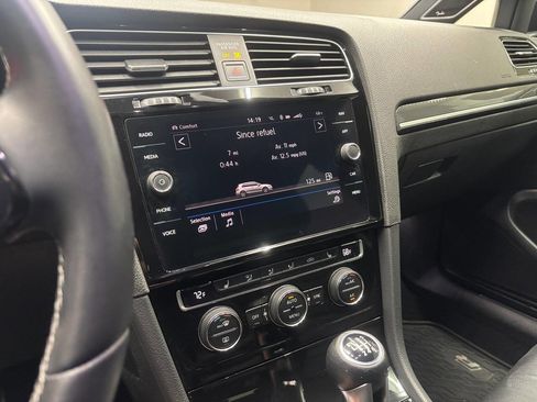 Used 2018 Volkswagen Golf 4-Door AWD/4WD image 23