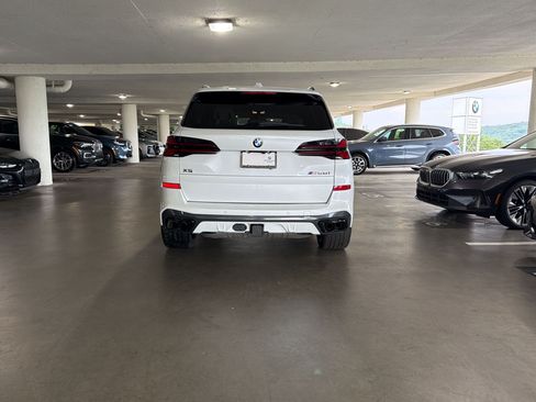 Used 2025 BMW X5 M60i AWD/4WD image 9