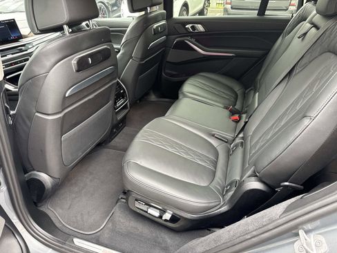 Used 2025 BMW X7 xDrive40i image 15