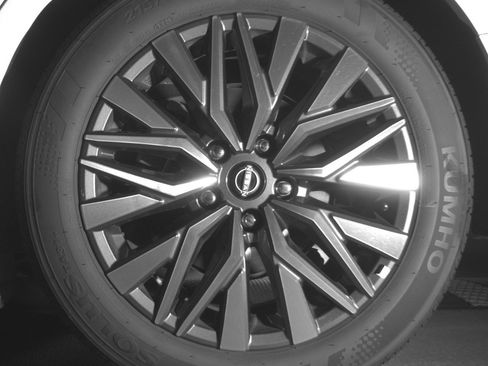 Used 2025 Nissan Altima 2.5 SV FWD image 14