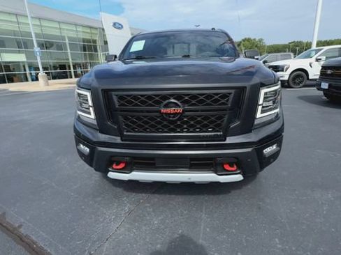 Used 2021 Nissan Titan PRO-4X w/ Pro-4x Convenience Package AWD/4WD image 3