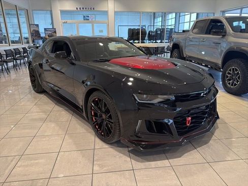 Used 2017 Chevrolet Camaro ZL1 image 3