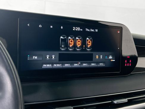 Used 2023 Hyundai Palisade Calligraphy image 15