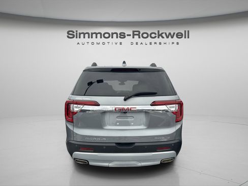 Used 2023 GMC Acadia SLE w/ Driver Convenience Package image 5