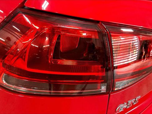 Used 2017 Volkswagen GTI Sport FWD image 28