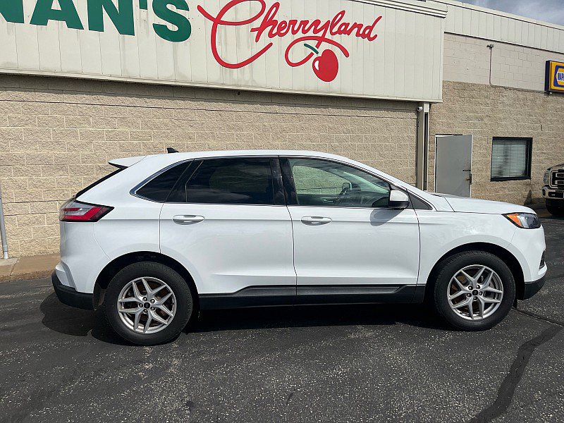 Used 2024 Ford Edge SEL AWD/4WD image 9
