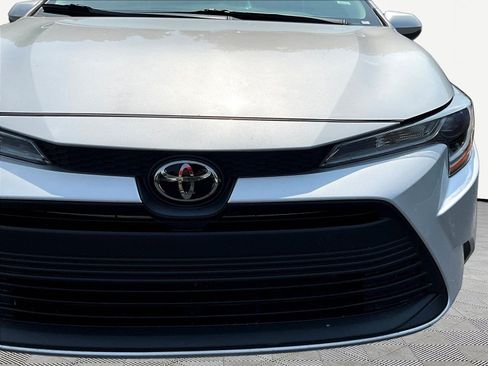 Used 2024 Toyota Corolla LE FWD image 33