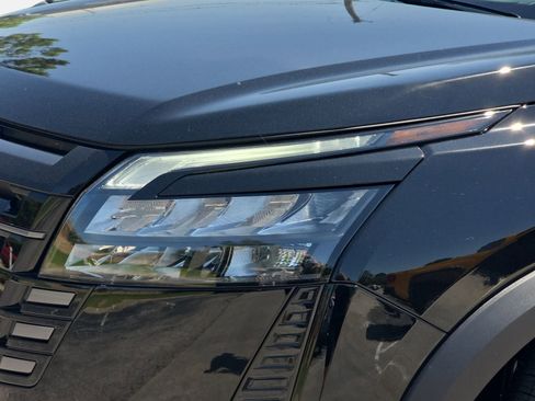 New 2026 Nissan Pathfinder Platinum FWD image 29