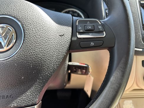Used 2014 Volkswagen Tiguan S FWD image 19