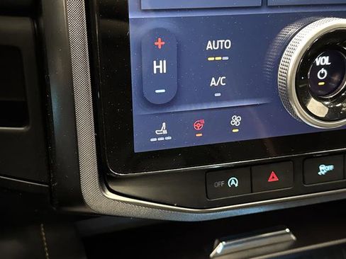Used 2024 Ford Expedition Max Platinum AWD/4WD image 8