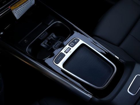 New 2025 Mercedes-Benz GLA 250 4MATIC image 26