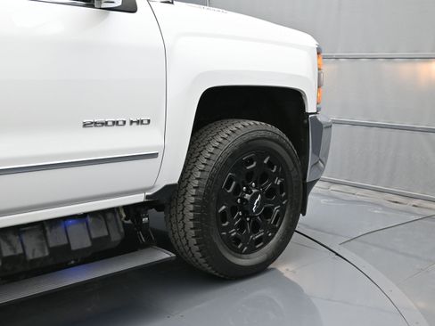 Used 2018 Chevrolet Silverado 2500 LTZ w/ Duramax Plus Package AWD/4WD image 43